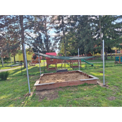 Stahovací stínící plachta pískoviště 4x2