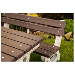 Betonové posezení Loučky