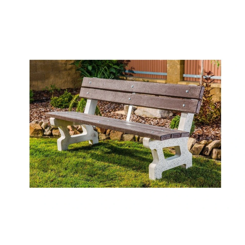 Betonové posezení Loučky