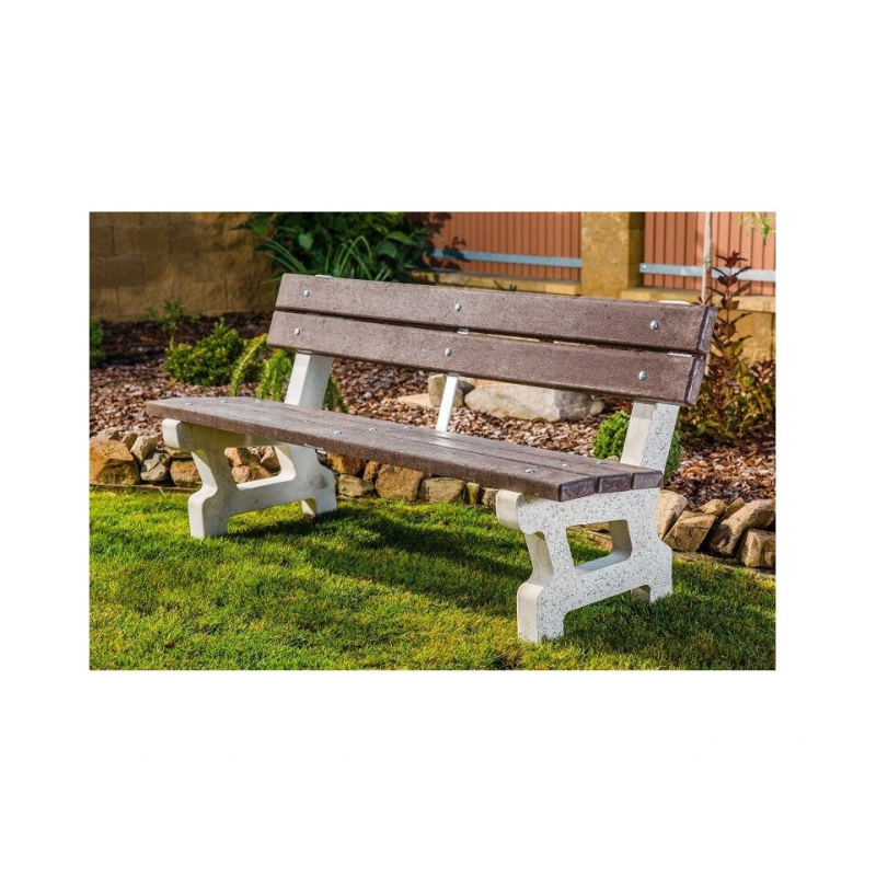 Betonové posezení Litava