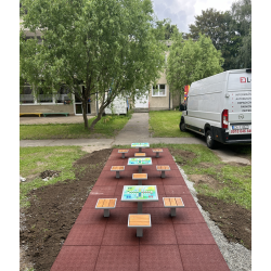 Verze konstrukce na jedné noze určená pro pevné zabetonování.